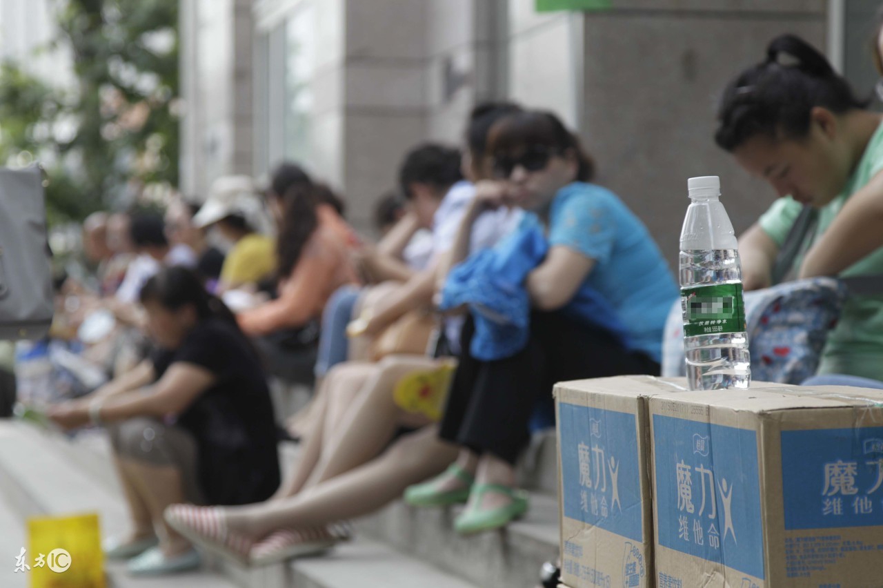 塑料器皿底下，这些三角标关乎你的健康，你不会不知道是什么意思吧？