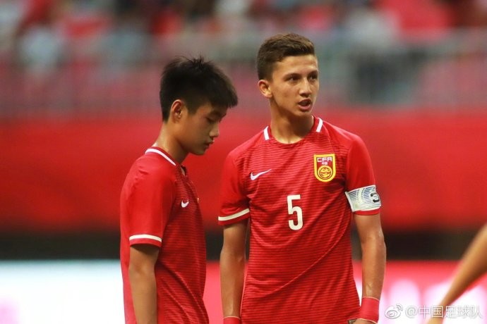 四连冠中国队3:0横扫日本队,以1比2不敌处于劣势的日本队