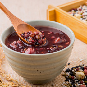 三伏天每晚用艾叶泡脚,每晚用艾叶泡脚2年的变化