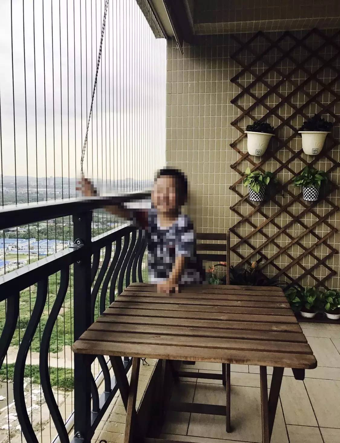 阳台装防盗网太丑了怎么办,窗内不锈钢防盗网太丑