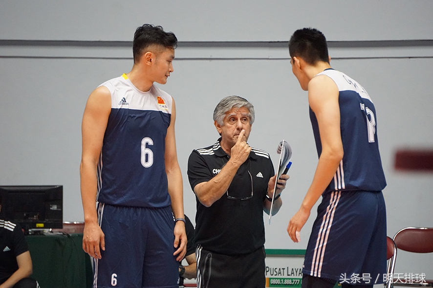 中国男排2-3惜败日本第四局,中国男排邀请赛惜败韩国