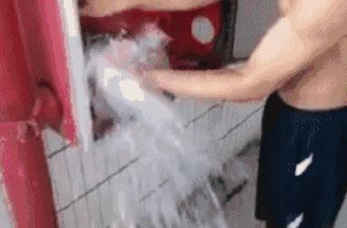 指尖陀螺风靡全球,炫酷指尖陀螺玩具