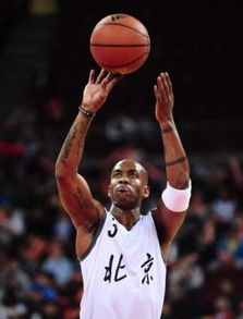 马布里向老东家北京首钢发出电影首映邀请，换来的却是禁止球员参加电影首映！