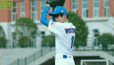 敢于梦想的tfboys,tfboys第一次演出青春修炼手册