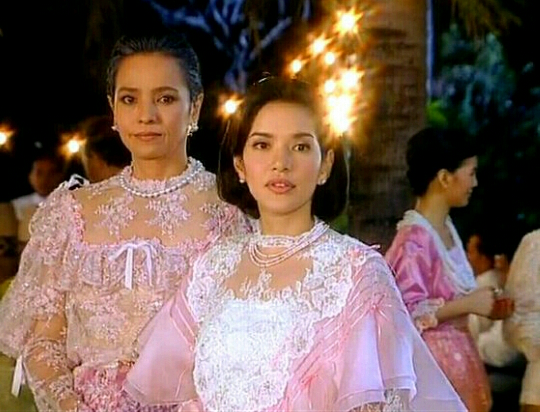 花环夫人泰剧拉媪分娩,泰剧花环夫人传奇人生