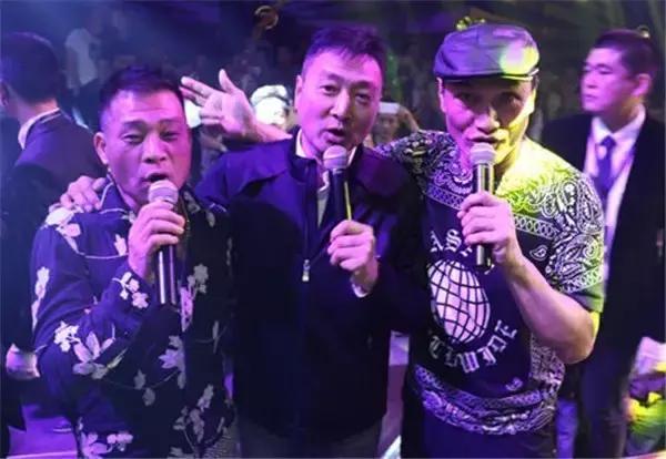 还记得《我和僵尸有个约会》的孔雀大师吗？曾和林正英斗过法