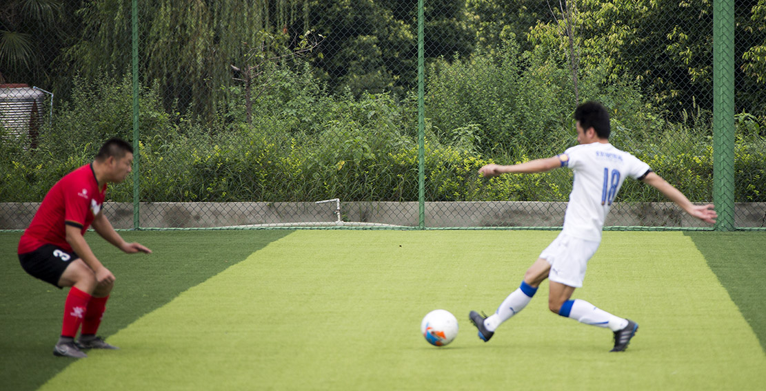 四川成都川渝对抗赛,重庆劲浪足球比赛