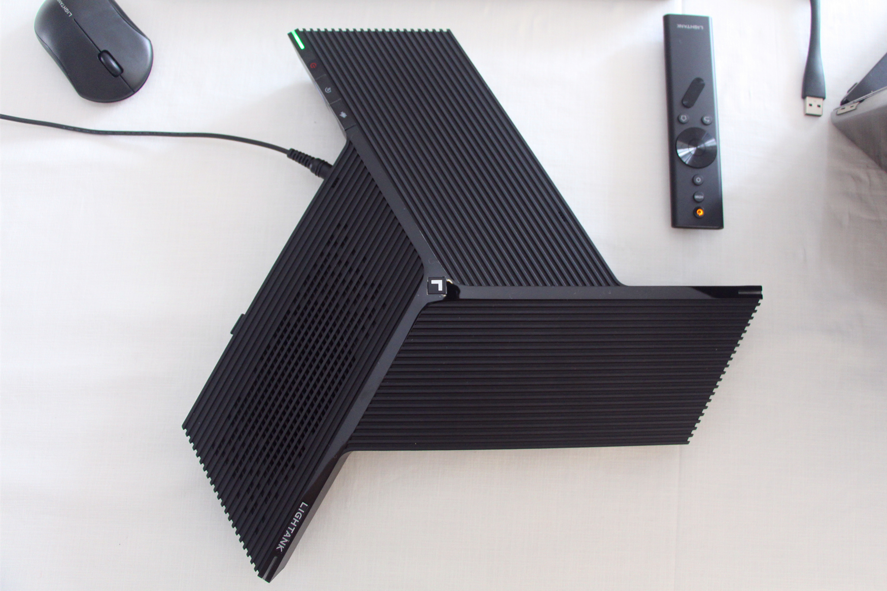 商务投影仪高效办公功能,商务便携式投影仪