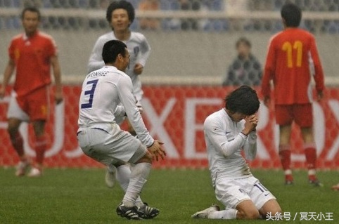 高丰文国足黑色三分钟,中国国足黑色三分钟