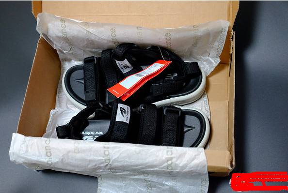 今年流行的凉鞋是哪一些,今年最火的4款凉鞋清爽又时髦