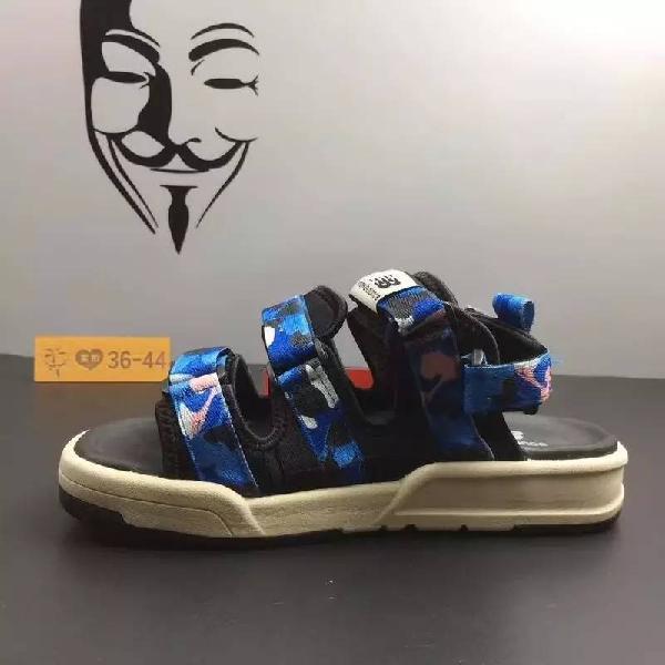 今年流行的凉鞋是哪一些,今年最火的4款凉鞋清爽又时髦