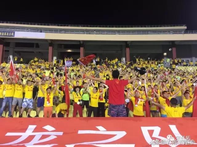 国足龙之队球迷位置,国足龙之队首发队员