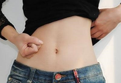 右下侧腹部隐痛的原因是什么,腹部右下侧隐隐疼痛是怎么回事