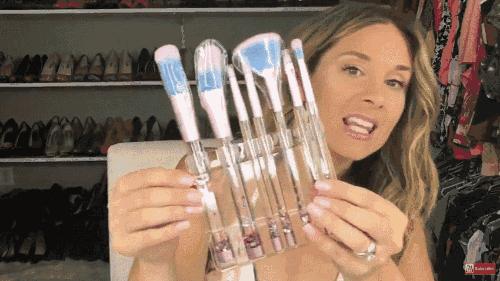 别以为推出美人鱼化妆刷就能骗我钱！