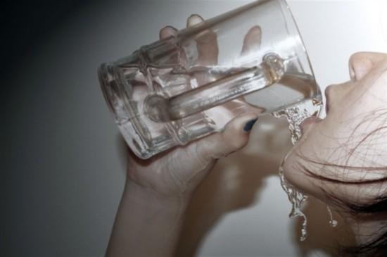 肝火旺盛口干舌燥怎么调理,女性口干舌燥是什么原因怎么解决