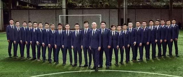 李贝贝的“贵族”足球队来阿坝州了，靓丽足球宝贝精彩助阵