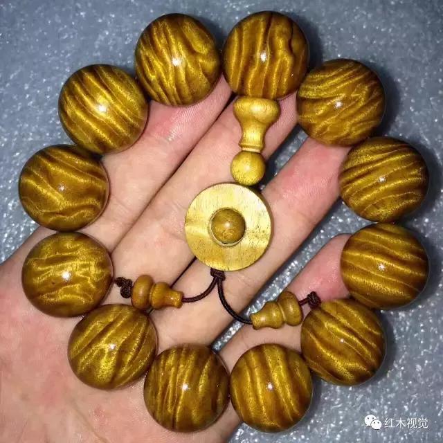 金丝楠手串变黑能抠吗,金丝楠手串黑了还能盘出来吗