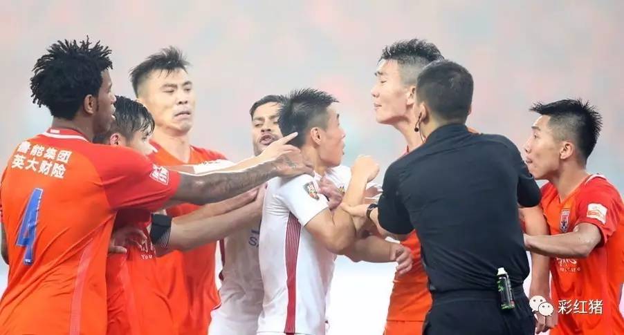 彩红舍论：中超怪现象之不趁机倒地诬陷就是好人？