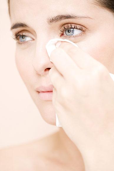 黑头粉刺怎么解决不留坑,挤黑头粉刺小妙招