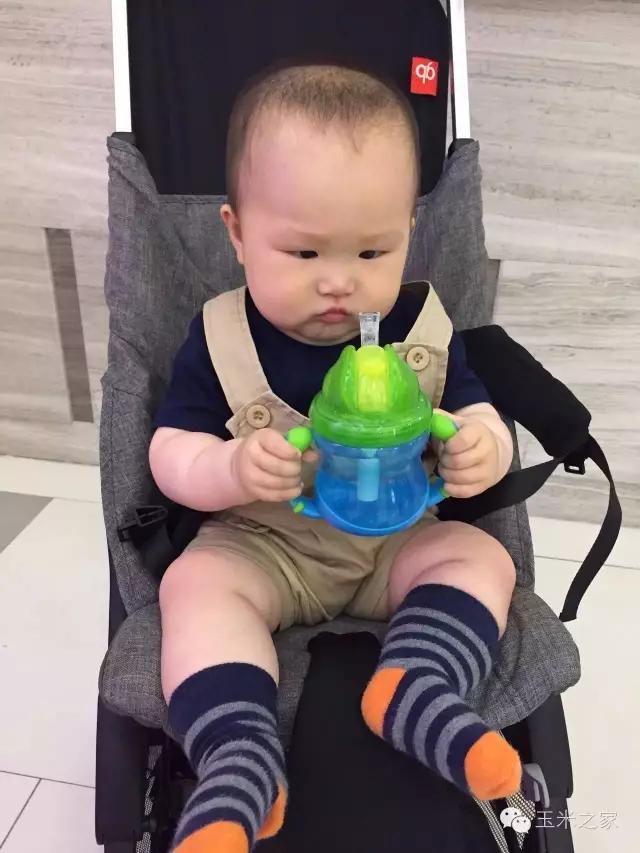 8个多月孩子饿了一天都不吃奶瓶,宝宝断奶半夜饿了不喝奶瓶怎么办