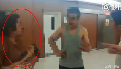 惊愕！足球场的功用不是踢足球竟是用来遛弯