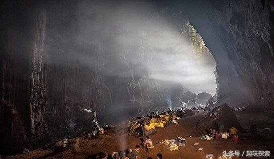 后山发现一座诡异洞穴,探索神秘山洞发现诡异事件