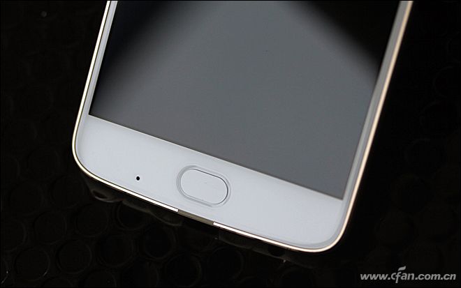 手机通话时突然有巨大噪音,手机通话有风噪声