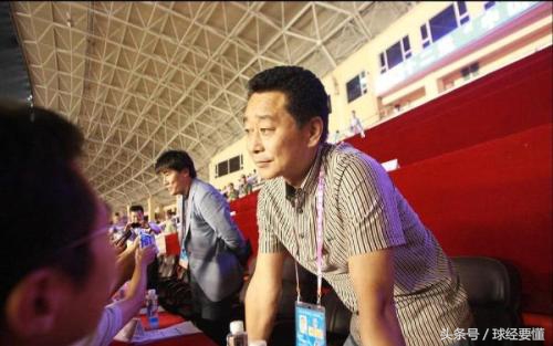 阿尔滨6500万债务被悬赏19%执行，当年身为董事长的他，7亿投足球却让大连足球坠落深渊