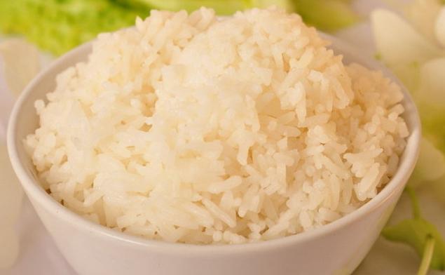 圆珠笔发黄了怎么办,白衣服被黑笔画下如何洗