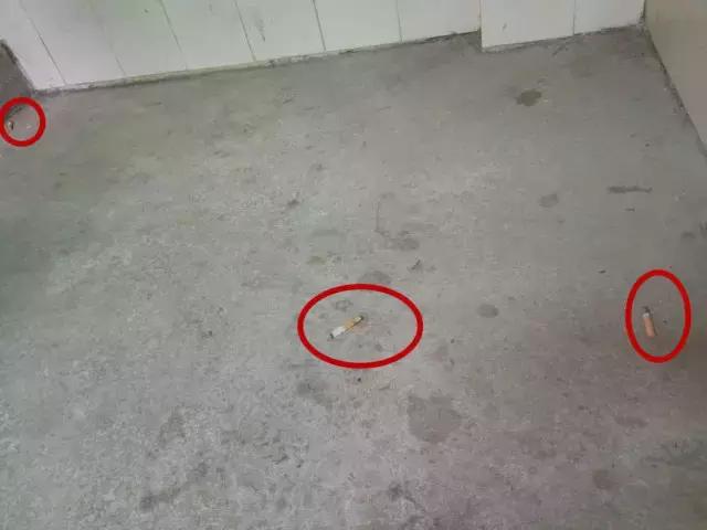 「曝光台」无视病人健康！某医院保安在大门口吸烟