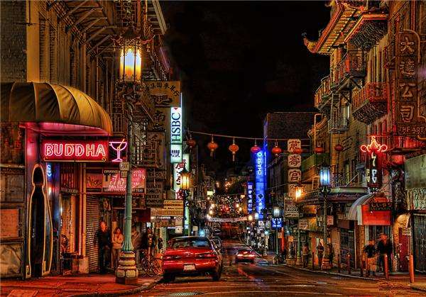 为了这张镶有333颗钻石的卡，迪拜酋长连老婆都可以不要！