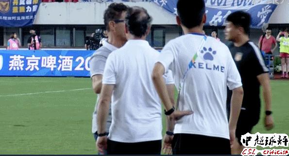 中国足球让外国人笑到内伤,中国足球让人看着心酸