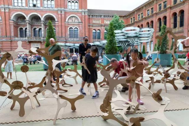 家长对0-3岁儿童美术启蒙的态度,家长如何对孩子进行儿童美术启蒙