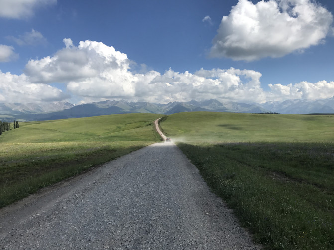 感受大西北的异域风情环疆游结束,南北疆深度游北疆进入南疆