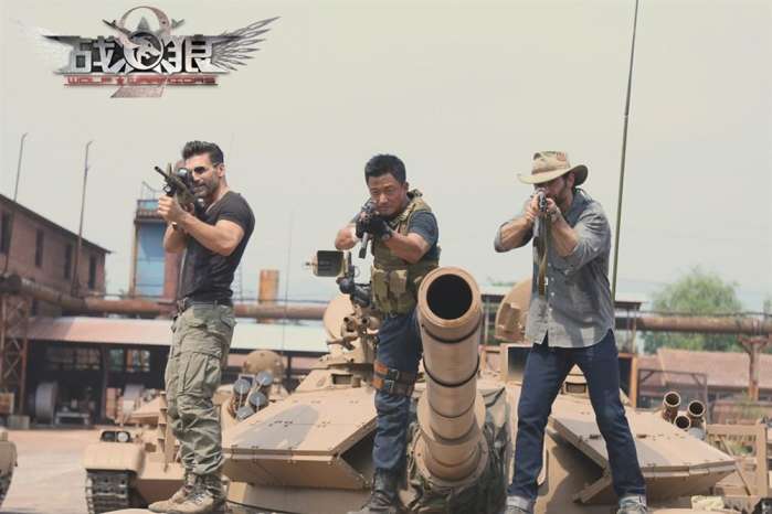 战狼2力压封神传奇,战狼2x2手机评测