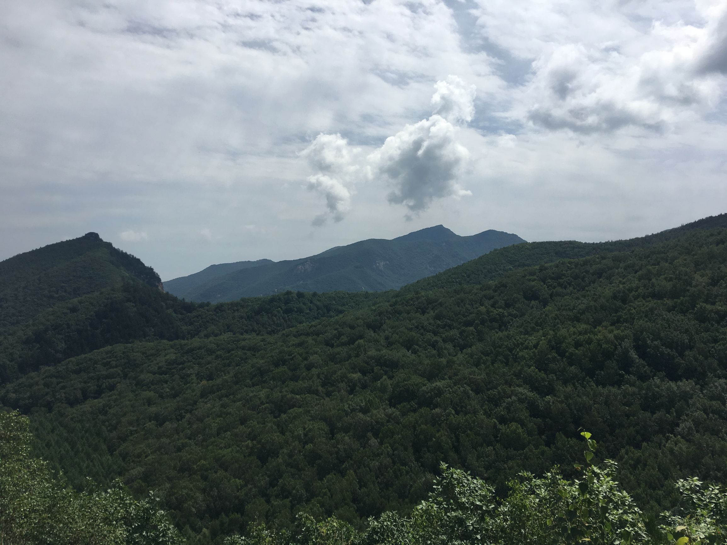 自驾滦平，一个青山环抱空气清新的清凉之地，现在没人速来