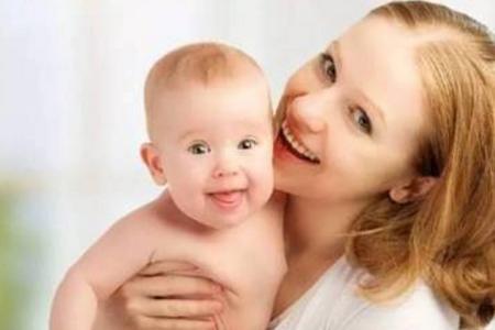 宝宝流口水是烂嘴吗,一个月的宝宝流清口水是什么原因