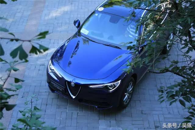 阿尔法罗密欧stelvio赛道版试驾,stelvio阿尔法罗密欧试驾