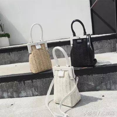 最近很火的草编包,比较定型的草编包