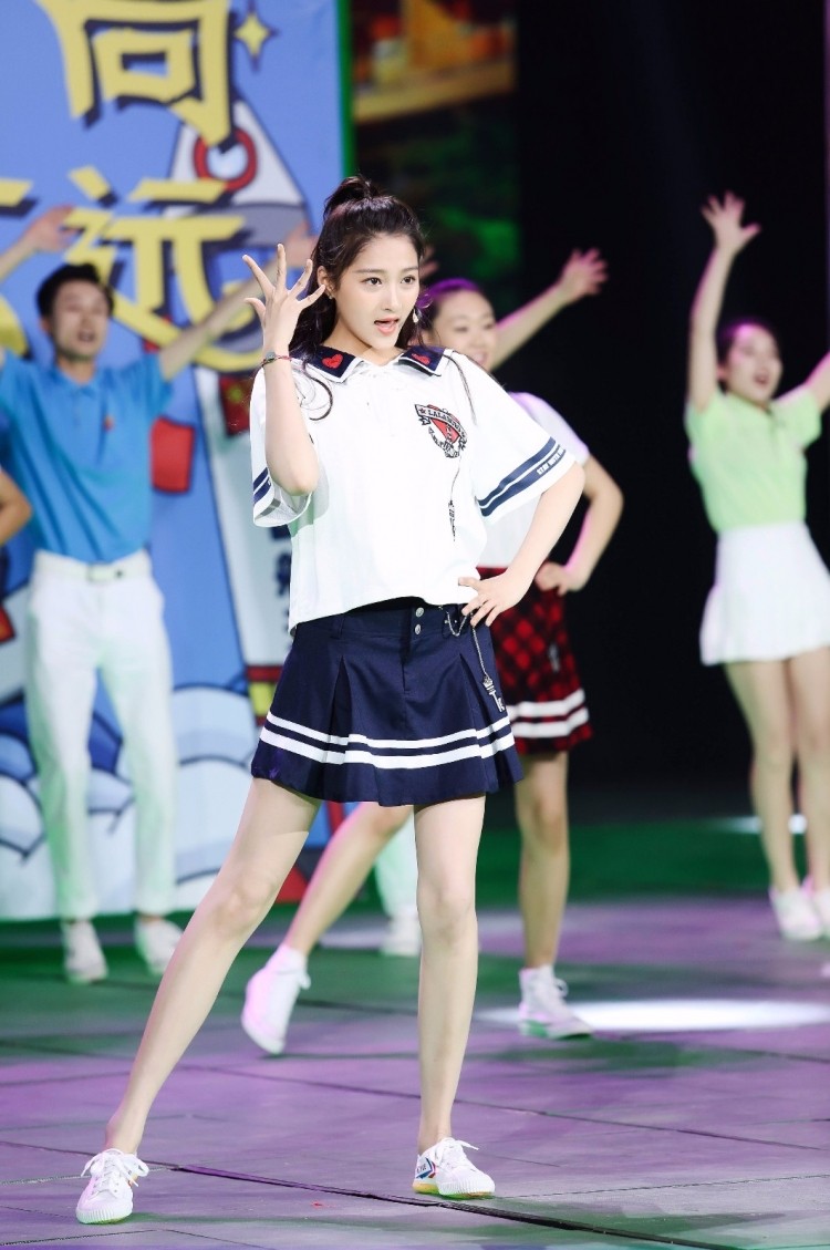 宋茜杨洋合作过吗,这些包装土到掉渣的国货