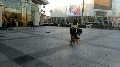 骑自行车的亲子英语,教小孩骑自行车