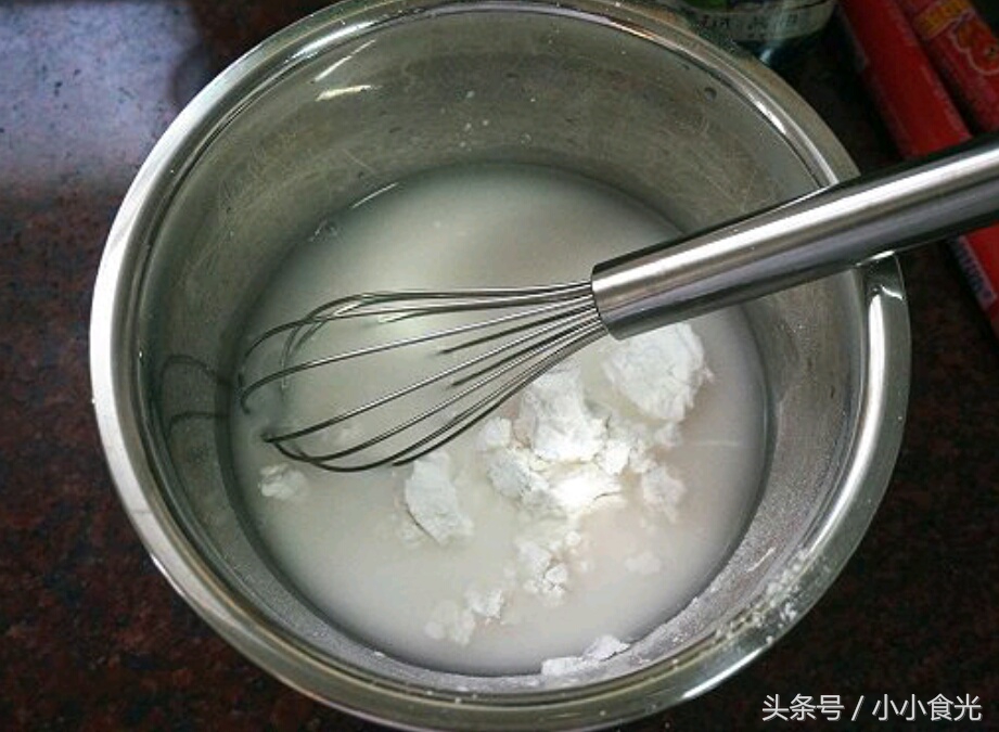 夏天来一份冰凉沁甜的芒果肠粉，满足感一秒爆棚