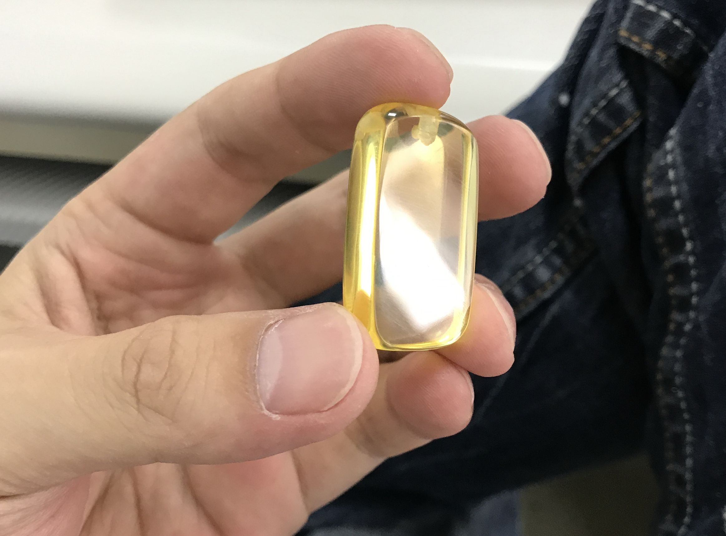 顽主-开一个小金珀做个无事牌小件分享一下抛光小窍门