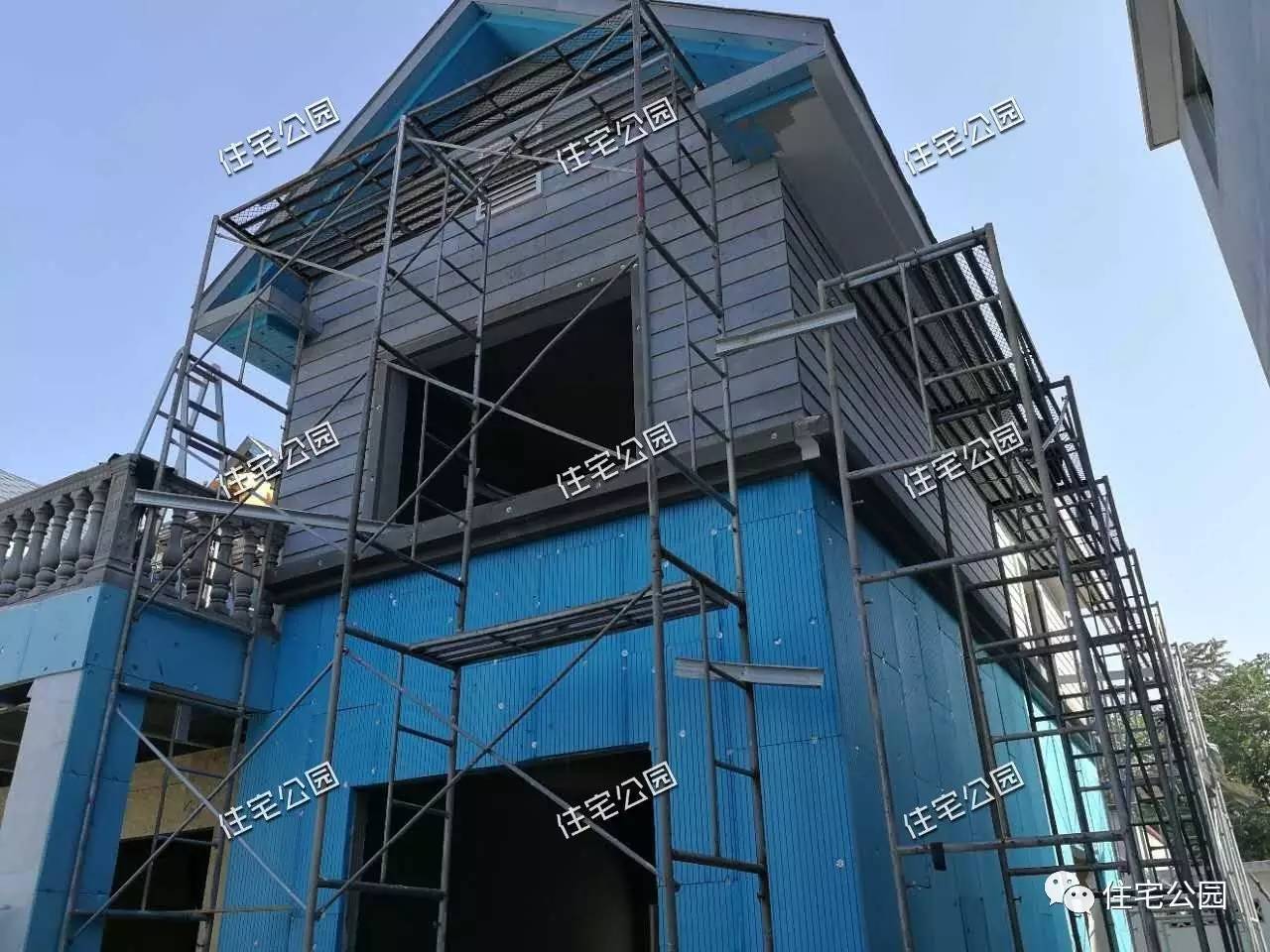 农村小伙花30万自己盖钢结构别墅,农村花30万建轻钢别墅