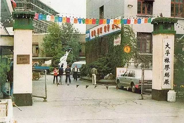 宋茜杨洋合作过吗,这些包装土到掉渣的国货