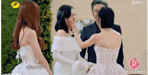 刘亦菲和关之琳合体,刘亦菲杨洋劲爆尬舞嗨翻全场娱乐