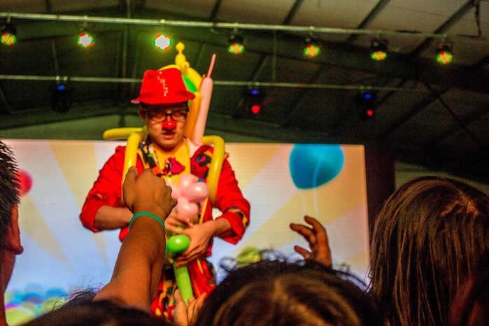 一个、两个非洲友人都晒中暑了，妈妈我要去巴伐利亚避暑