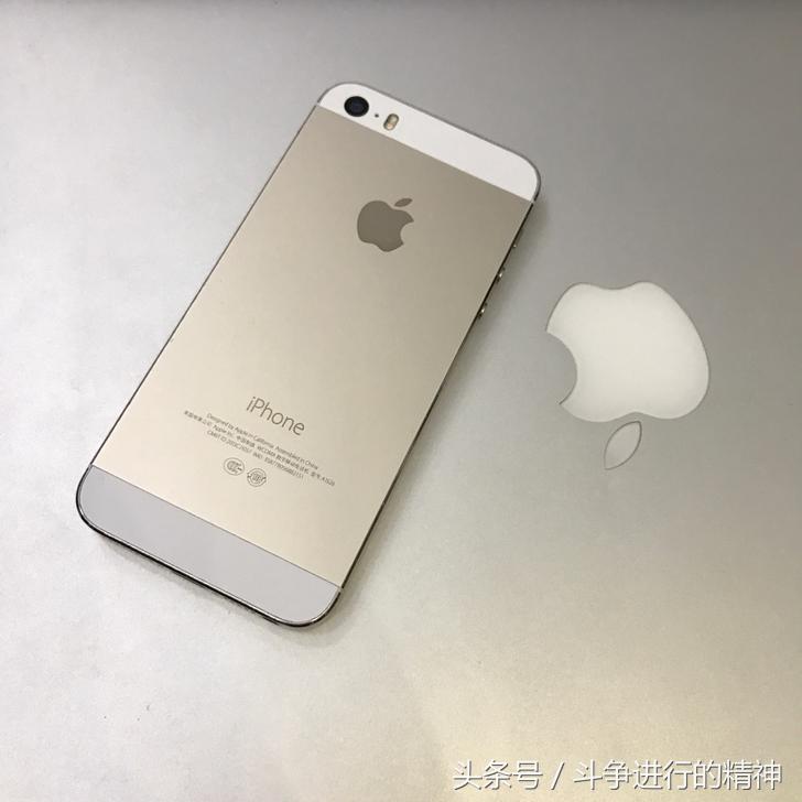 开箱一台全新的iphone5s,全新iphone5s开箱