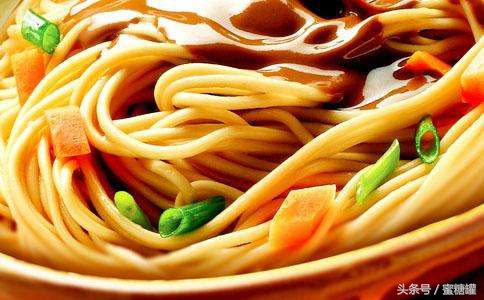 孩子腹痛，呕吐，呕吐物中有血丝怎么办？