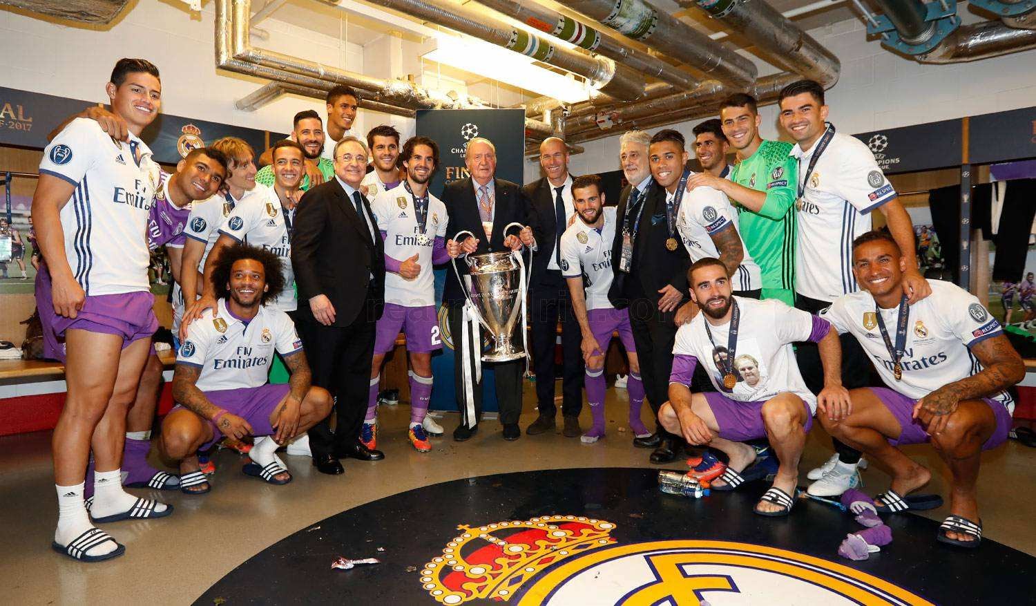 历史上实现大满贯的足球运动员,足球历史8位大满贯得主